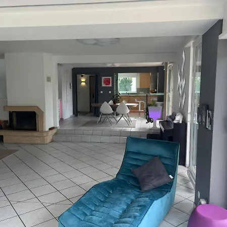 Belle Maison Individuelle Avec Piscine *
